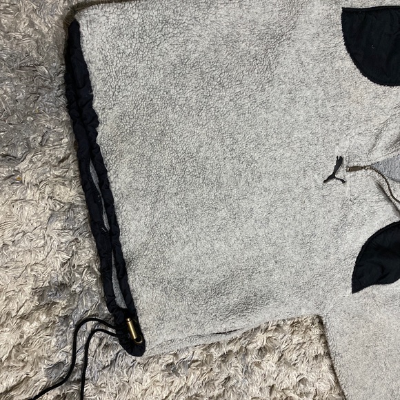 Vintage puma fuzzy sweater - Picture 4 of 4